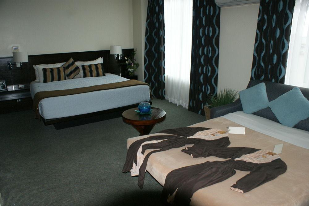 Aurora Hotel Avalon Buitenkant foto